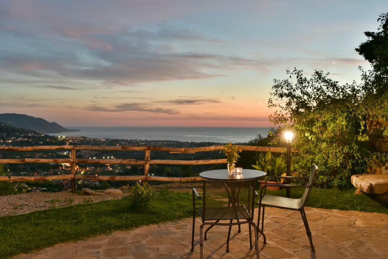 Casa Amigdala Bed & Breakfast Castellabate Exterior foto